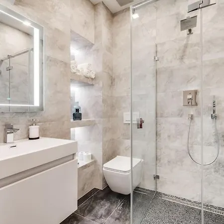 Deluxe Mansard Suite In Karlin Prague Exterior photo