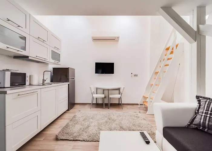 Deluxe Mansard Suite In Karlin